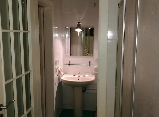 Alojamento de Acomodação e Pequeno-almoço Rossani *